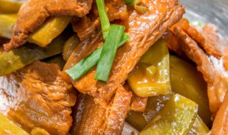 猪肉炖萝卜怎么做好吃（猪肉炖萝卜怎么做好吃又嫩）