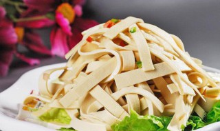 千张怎么炒好吃（青菜炒千张怎么炒好吃）