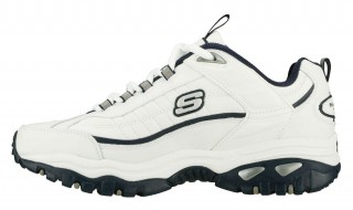 s标志的运动鞋是什么牌子 s标志的运动鞋是什么牌子图片