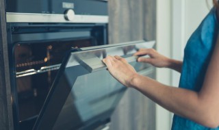 烤箱烤排骨怎么烤（烤箱烤排骨怎么烤最好吃）