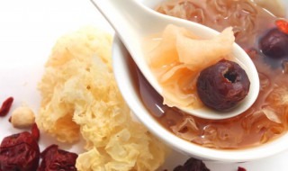 银耳熬多久才出胶（银耳熬多久才出胶质）