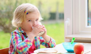 小孩晚上睡觉磨牙是什么原因 小孩晚上睡觉磨牙是什么原因?