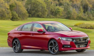 十代雅阁豪华怎么唱歌 十代雅阁豪华版怎么调音质最好