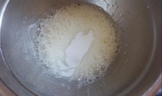 鸡蛋清加糖打不发怎么办 蛋清加糖打不起来怎么办