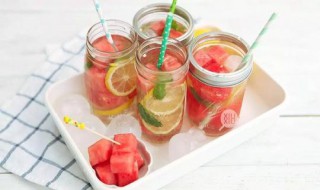 月经期最宜喝什么果汁（月经期最宜喝什么果汁呢）