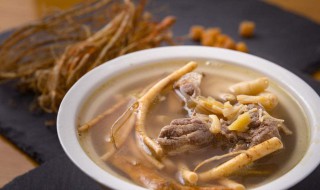 怎么用鸡炖汤 炖鸡的汤怎么利用