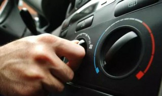 先熄火还是发驻车制动 熄火需要按电子驻车制动