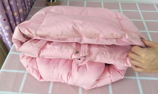 502胶水粘到羽绒服上怎么办（羽绒服上粘上502胶水怎么办）