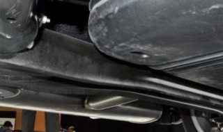 观致汽车后刹车片更换教程 观致汽车后刹车片更换教程图解