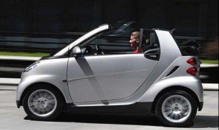 奔驰最小型的车叫什么(奔驰最小型的车叫什么品牌)