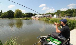 初春降温后第几天好钓鱼 初春降温前一天好钓鱼还是后一天