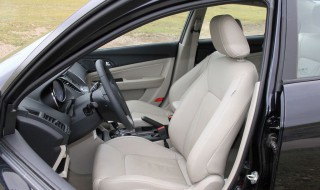 奔腾b50后减震拆卸步骤（奔腾b50前减震总成多少一对）