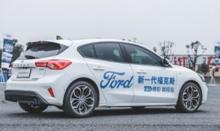 买二手12款福克斯注意事项（福特福克斯12年款二手车如何）