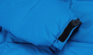 羽绒服粘上502胶水如何清洗?(羽绒服弄到502胶水怎么办)