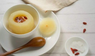 冰糖蒸梨和冰糖炖梨那个管用（冰糖蒸梨和冰糖炖梨那个管用呢）