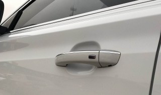 rx5倒车镜外壳如何拆（rx5反光镜怎么拆）