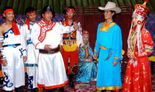 蒙族的古民俗婚礼(蒙古族的婚礼仪式)