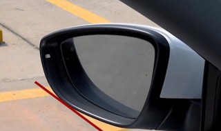 左倒库看左视镜的方法 左倒库看左后视镜方法