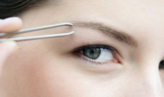 让眉毛变浓的小窍门（让眉毛变浓的小窍门有哪些）