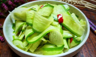 四川泡菜青萝卜的腌制方法（泡菜青萝卜的做法甜酸脆窍门）