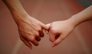 不值得爱的文案（不值得爱的文案句子）