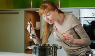 金针菇鱼汤（金针菇鱼汤的做法大全家常）