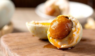 咸鸭蛋保质期多久（袋装咸鸭蛋保质期多久）