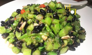 黑豆炖芥菜怎么做（黑豆炖芥菜怎么做好吃窍门）