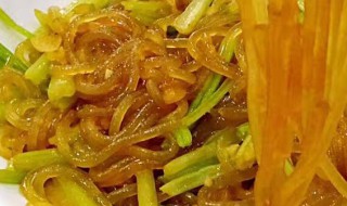 芹菜肉丝炒粉儿（芹菜肉丝炒粉条）