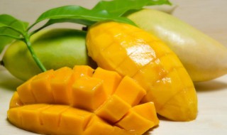 青芒果怎么挑选好吃（青芒果怎么挑选好吃又甜）