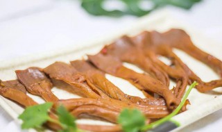 怎样炒卤鸭肠好吃（怎样炒卤鸭肠好吃视频）