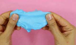 起泡胶弄衣服上用牙膏可以吗（起泡胶里加牙膏会怎么样）