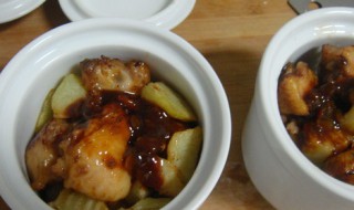 酱香土豆罐焖鸡（酱香土豆鸡块的做法）