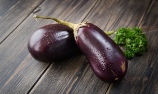 产妇吃的肉末茄子怎么做 产妇吃的肉末茄子怎么做才好吃