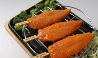 百合炒鸡柳（鸡肉炒百合木耳的做法）