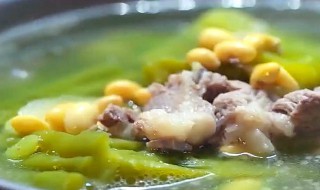 骨汤咸菜捞饭怎么做 骨头咸菜汤怎么做好吃