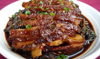 肥肉怎么做梅菜扣肉（肥肉怎么做梅菜扣肉好吃）