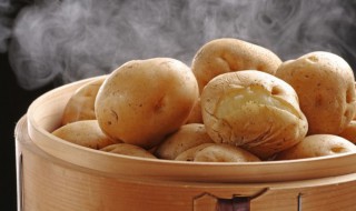 烤箱怎么烤整个小土豆（烤箱烤整个小土豆的时间和温度）