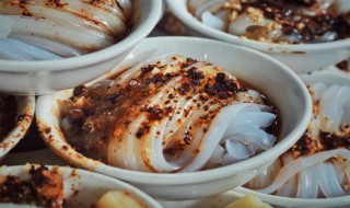 红薯凉粉怎么做才不会粘（红薯凉粉怎么做才不会粘锅）