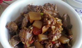 泡椒鹅肉怎么做（泡椒鹅肉怎么做视频）