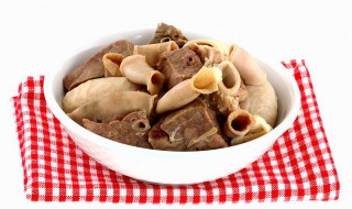 沙参玉竹菜干煲猪肺汤（沙参玉竹菜干猪骨汤）