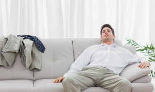 布艺沙发清洗最简单方法 布艺沙发如何清洗沙发清洗小技巧