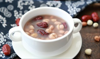 莲子红枣羹（莲子红枣羹的功效）