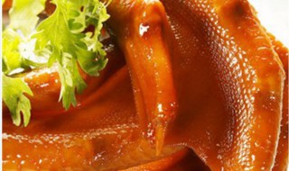 焗鸭掌包 盐焗鸭掌