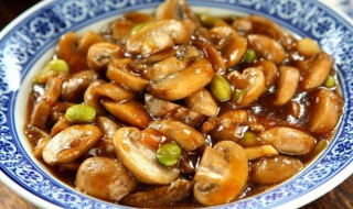 口蘑烧菱角 口蘑豆角