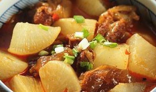 白萝卜烧牛筋（白萝卜炖牛筋）