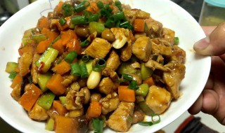 家庭宫保鸡丁怎么做 家庭宫保鸡丁怎么做才好吃