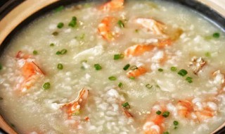 螃蟹基围虾海鲜粥怎么做（基围虾和螃蟹一起蒸多久）