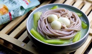 紫甘蓝汁和面怎么做（紫甘蓝汁和面怎么做好吃）