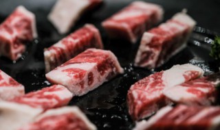 五香辣味牛肉干 牛肉干五香和香辣哪个好吃